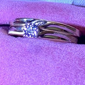 Silver and diamond ring set